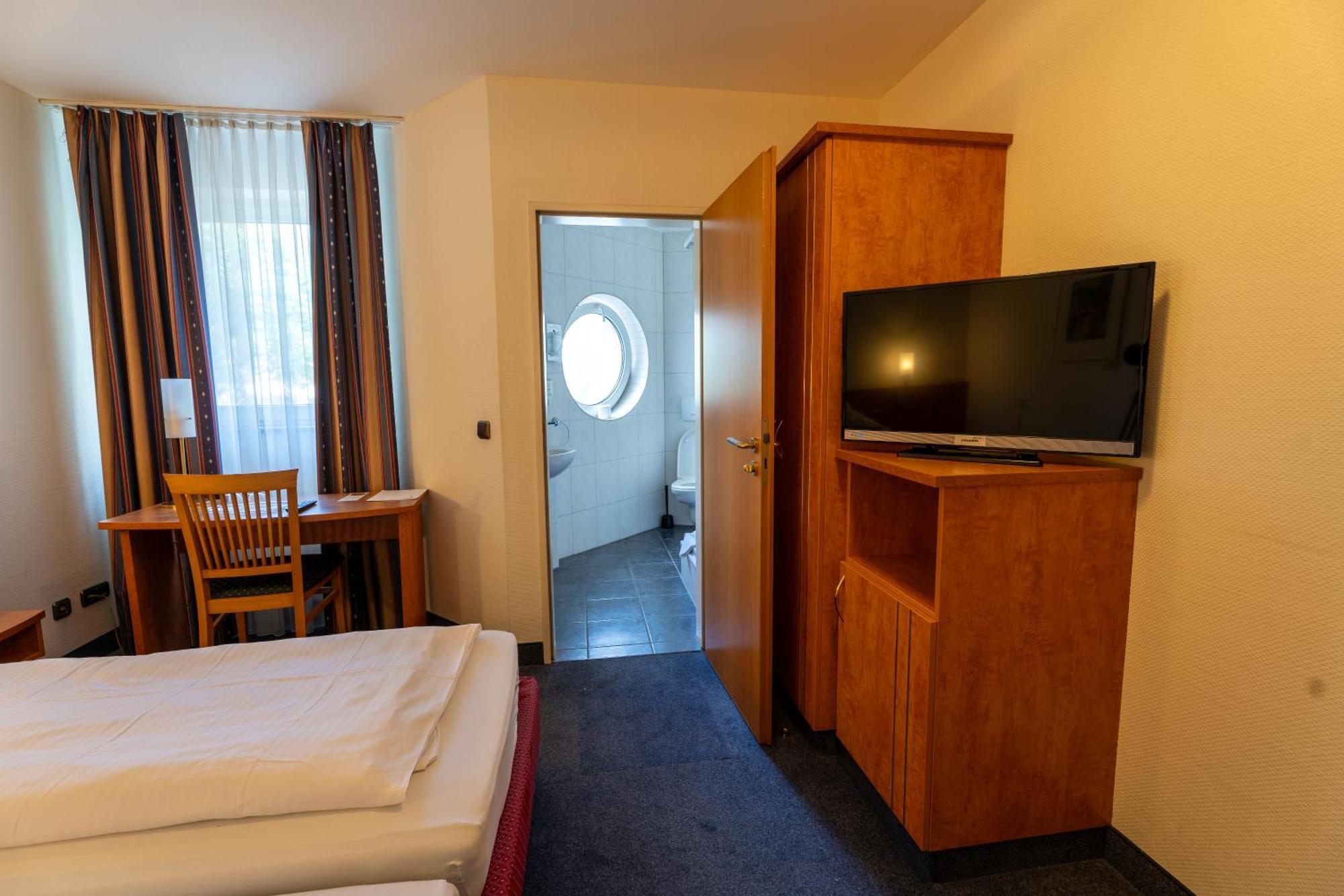 Hotel Airport Business Colónia