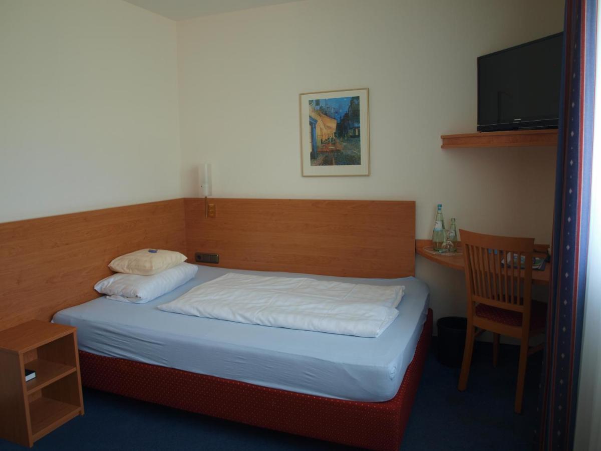 Airport Businesshotel Hotel