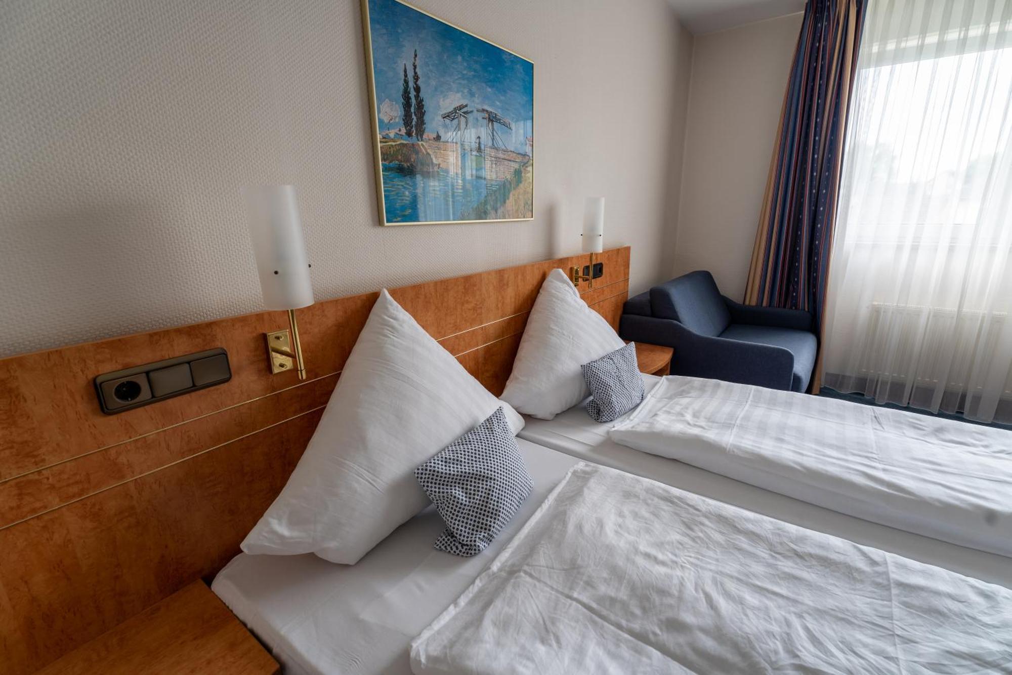 Airport Businesshotel Hotel