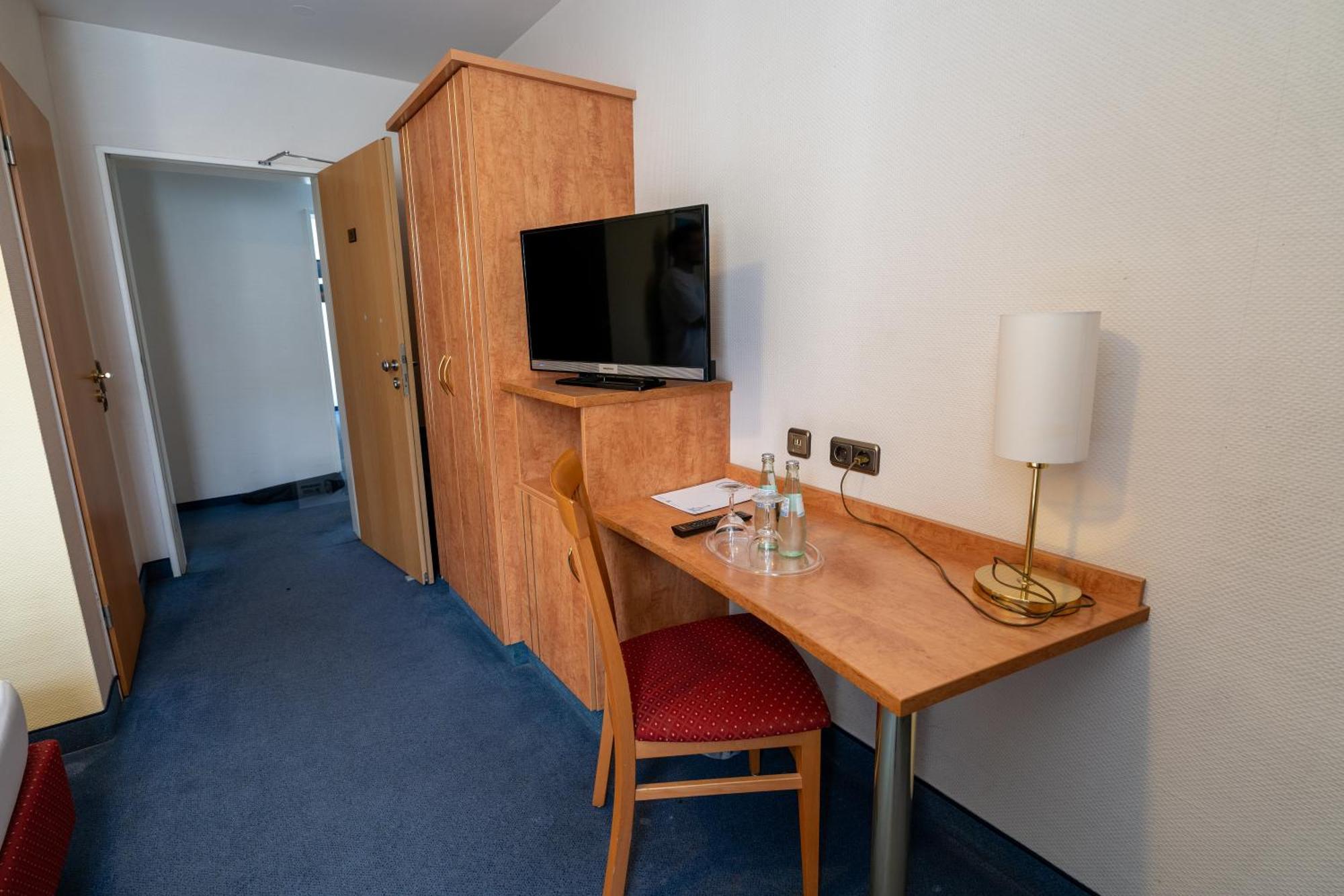 Airport Businesshotel 3* Köln