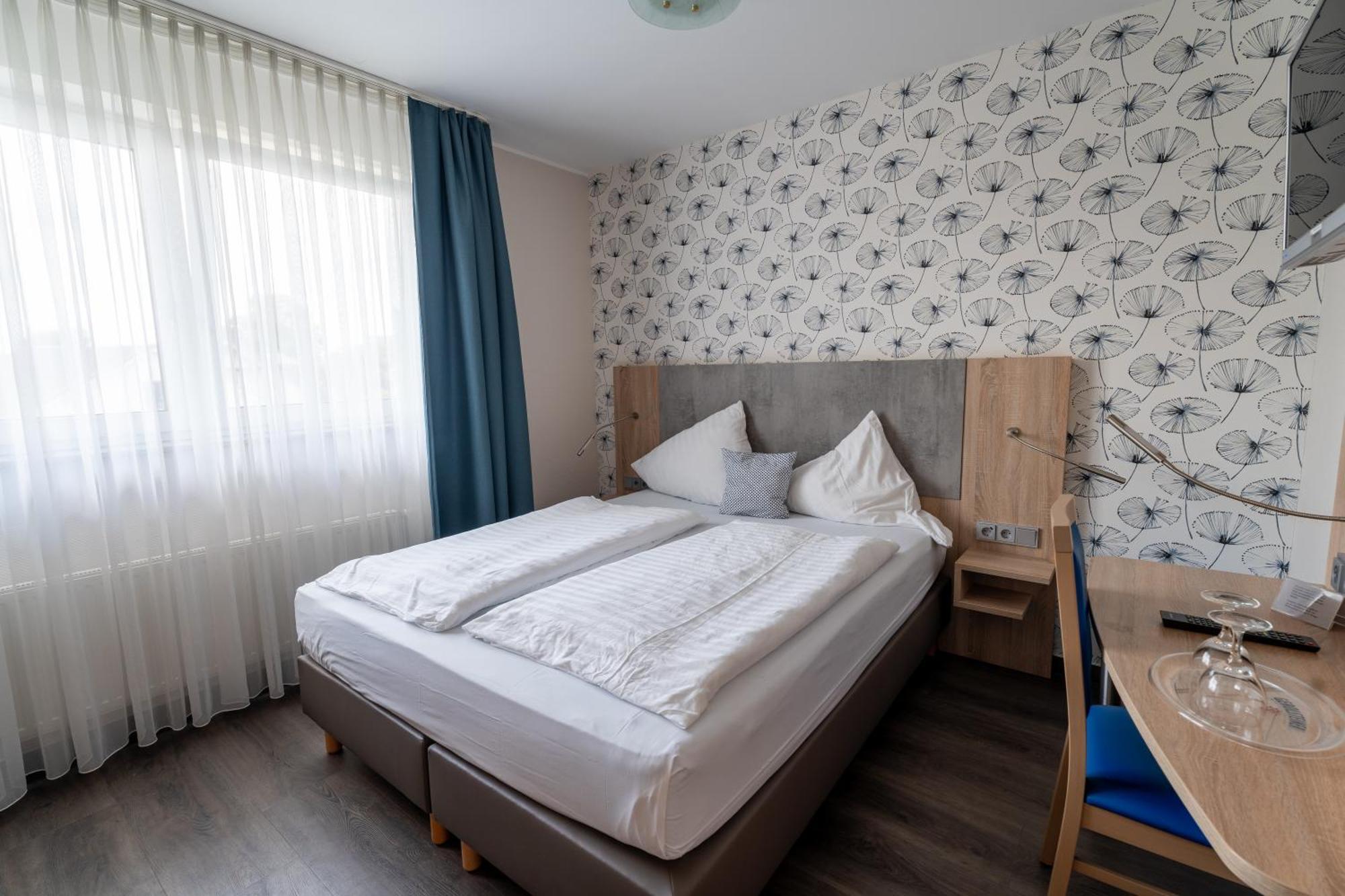 Airport Businesshotel Hotel 3*